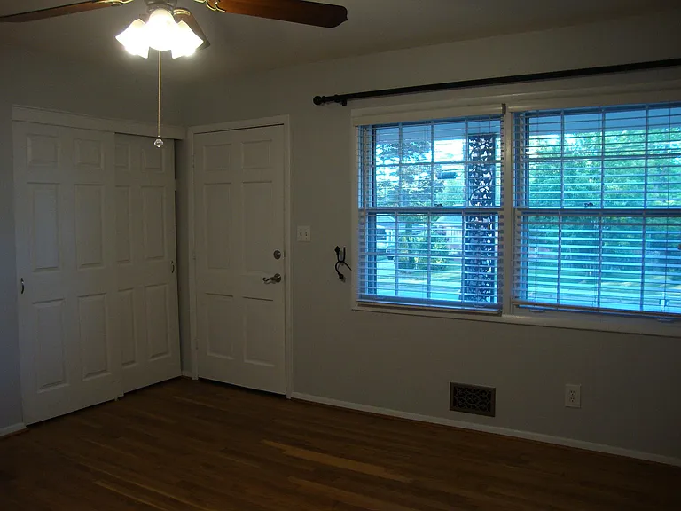 2746 Carolyn Dr SE — Photo 12