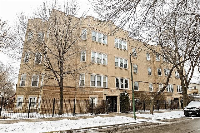 1st image of 3556 W Belle Plaine Ave APT 1