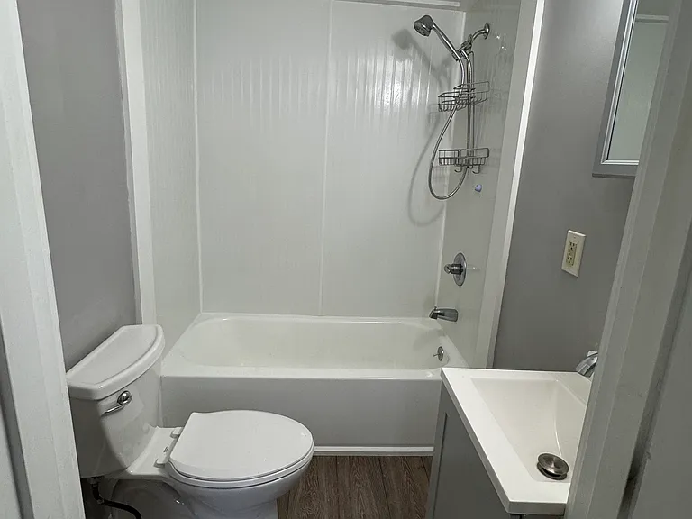 88 New Rochester Rd — Photo 17