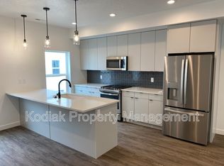 620 Orchard Dr #31, North Salt Lake, UT 84054