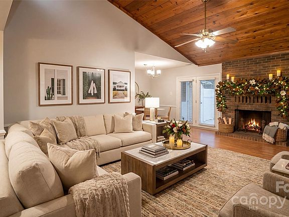 4th image of 805 Sardis Cove Dr
