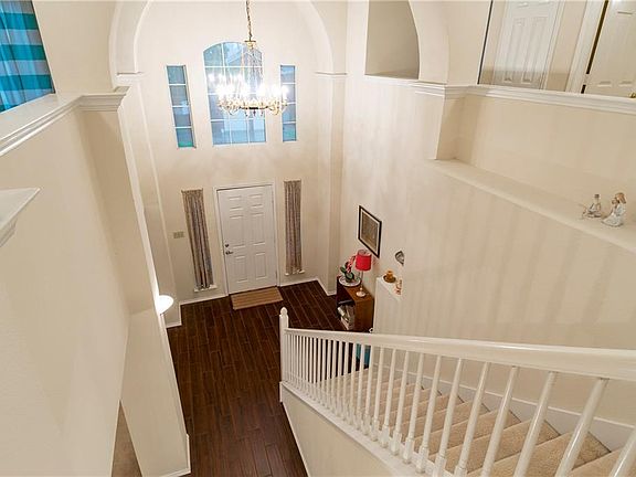 4th image of 2100 Barton Springs Dr