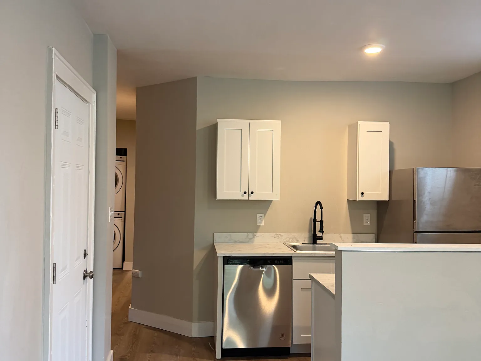 2 bed, 935 sqft, $1,050 — Photo 2