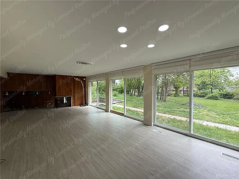 3776 Dorset Dr — Photo 10