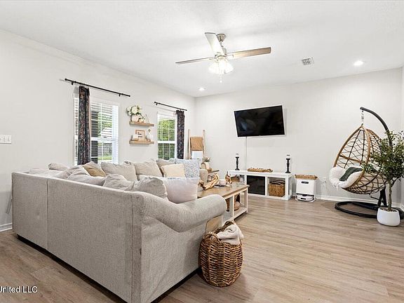5th image of 8724 Goodland Dr