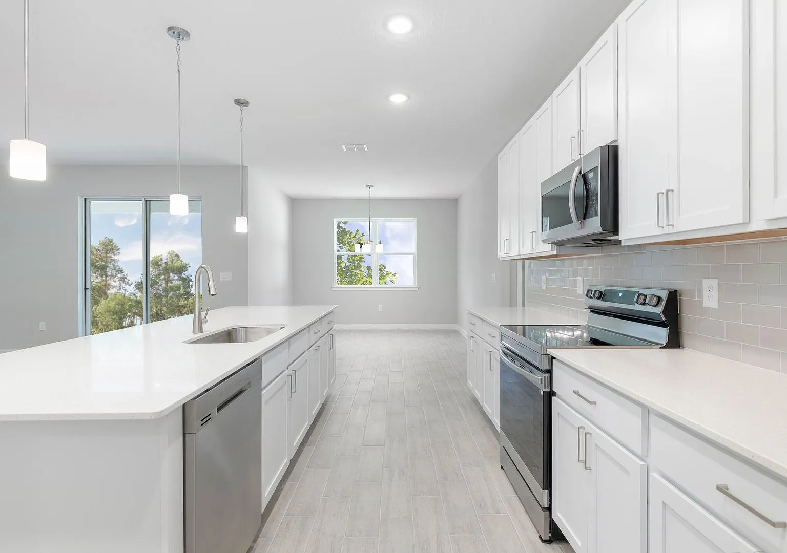 Brand-New North Port Rental Near Atwater Park with Bonus Room & Covered Lanai — Photo 4