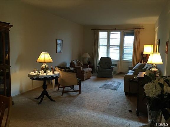 2nd image of 315 King St APT 4B
