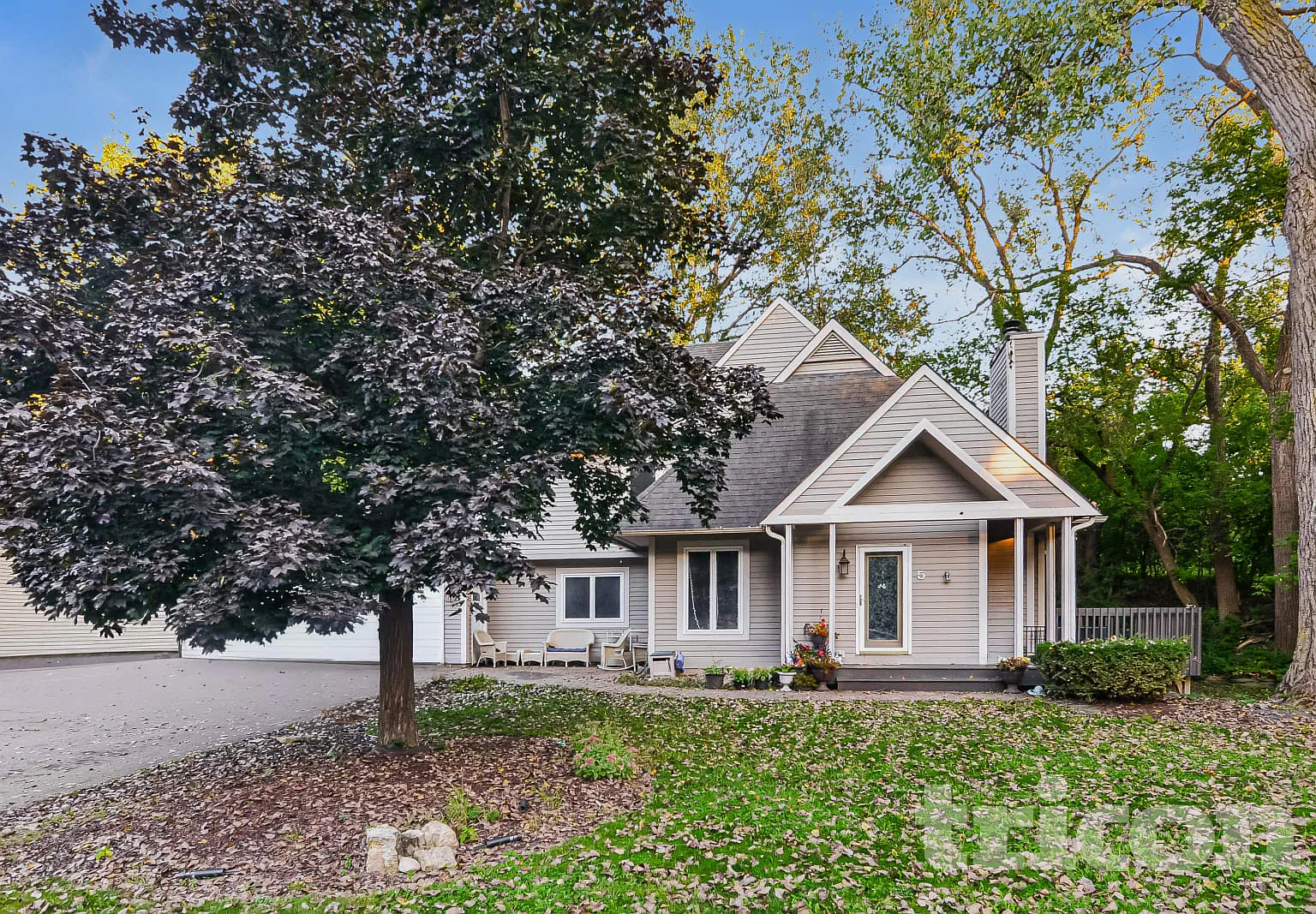 5 Oak Shore Dr Burnsville MN — Photo 1