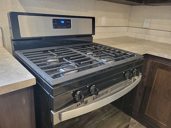 5th image of 38000 Le Chateau Blvd #777