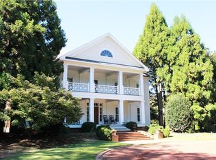 877 S Main St, Madison, GA 30650