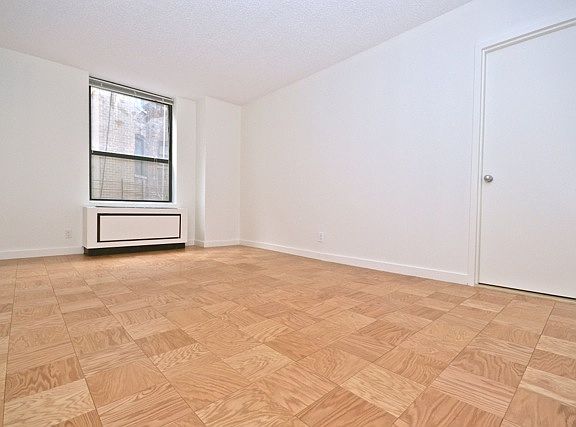 2nd image of 247 E 87th St APT 3A