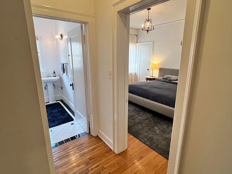 1935 N Vermont Ave #3 — Photo 10