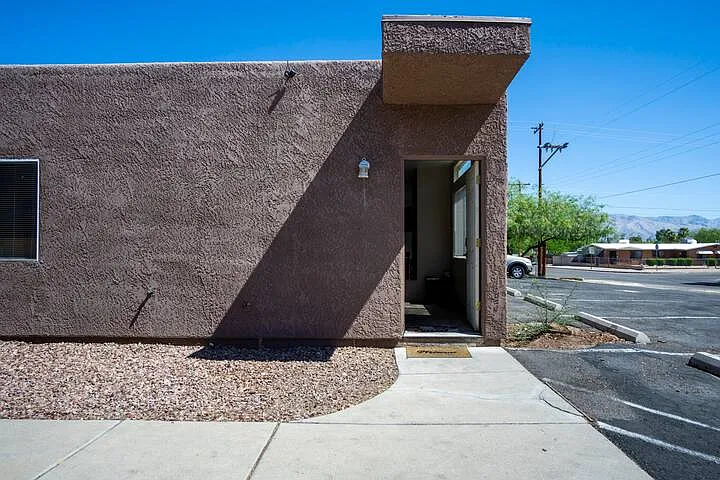 1111 N Camilla Blvd #1 — Photo 25