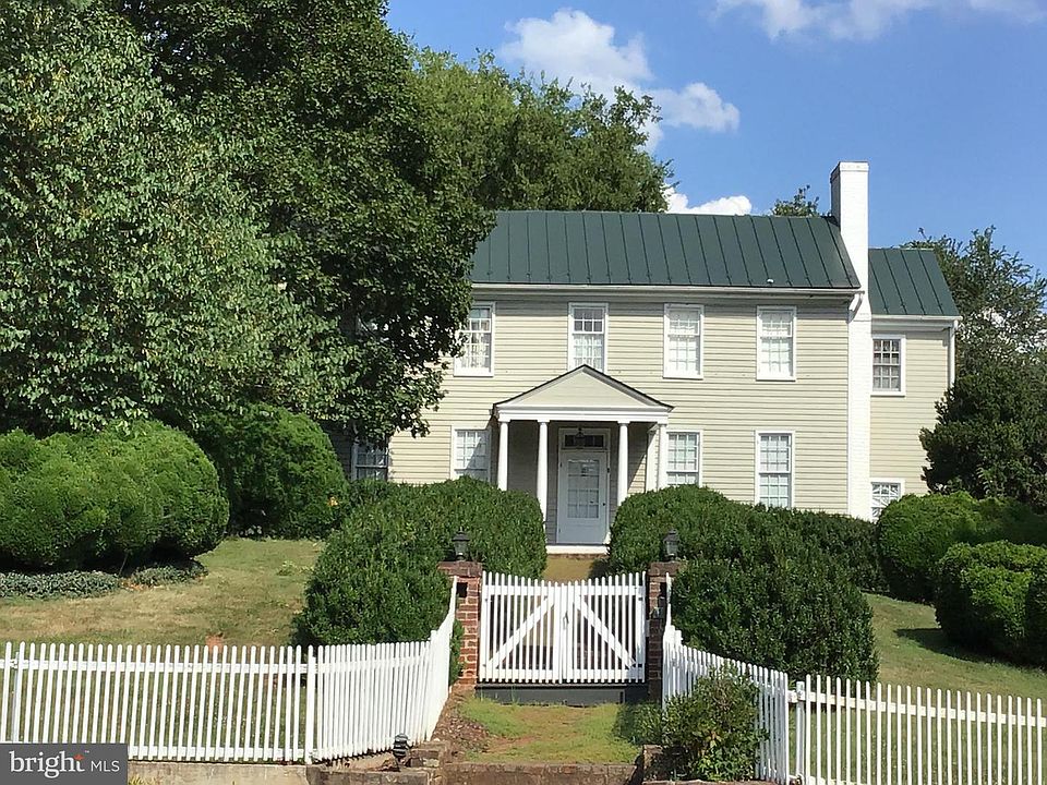 1st image of 24511 Peacock Ln