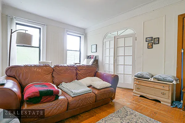 Rented by ZealEstate Group Inc | media 14