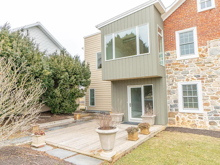 2519 Northwood Ave — Photo 64
