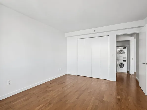 420 West 42nd Street image 15 of 28