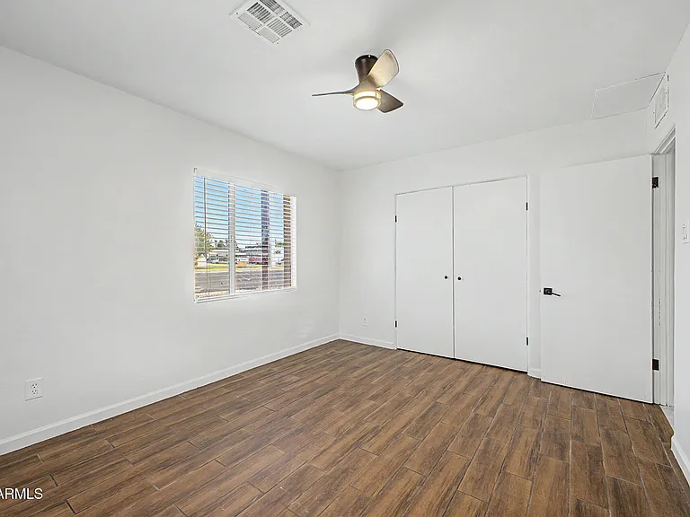 7008 N 12th St — Photo 14