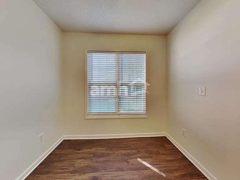 5500 Regent Village Dr — Photo 17