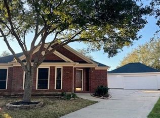 1646 Martin Lake Dr, Richmond, TX 77406