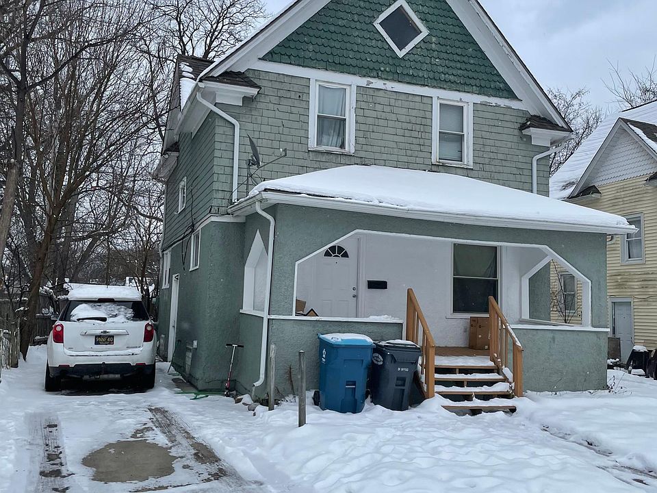 2nd image of 1009 Russell St
