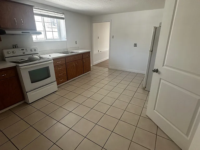 1445 36th Ave #2 — Photo 3