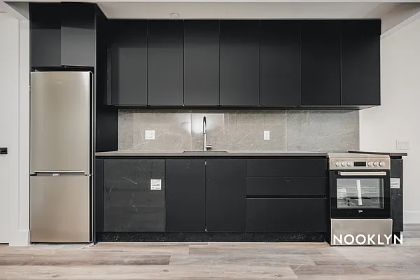 Rented by Nooklyn NYC LLC | media 104