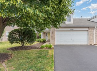 21402 Carlton St, Crest Hill, IL 60403