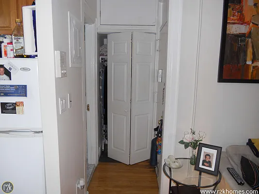 Rented by Realty 2000 Corp | media 3