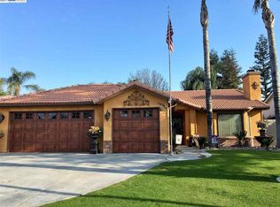 5616 Spring Blossom St, Bakersfield, CA 93313