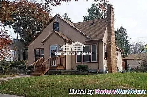 1884 Clear Ave E — Photo 4