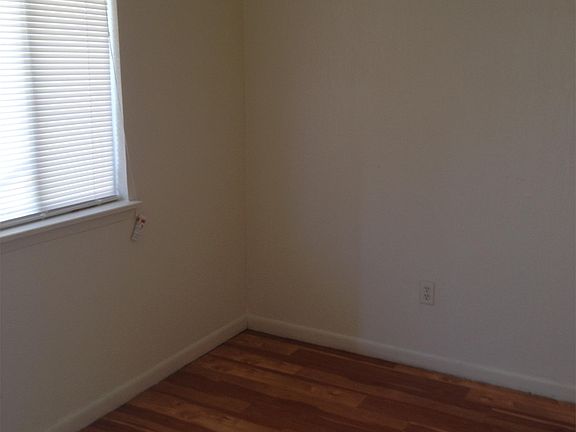 1 BR Dining Room
