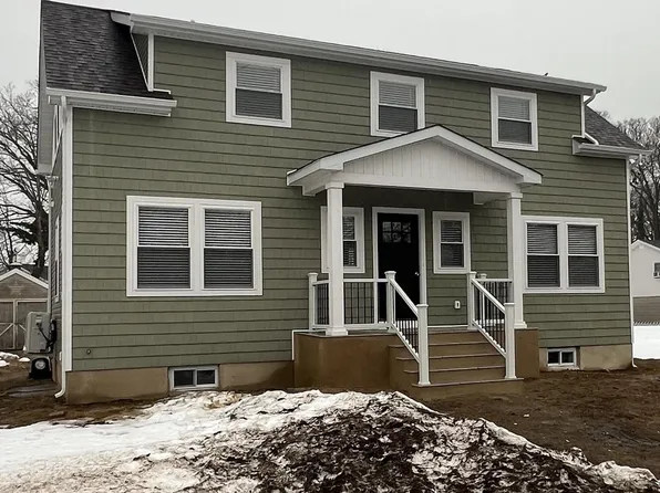28 Locust, Bayport, NY 11705