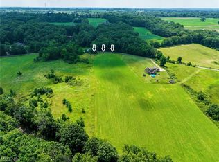 Warwick Dr NW, Canal Fulton, OH 44614