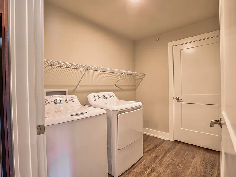 Verndale Apartments — Photo 10