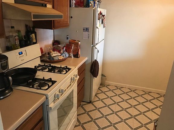 3rd image of 561 Chard Ct