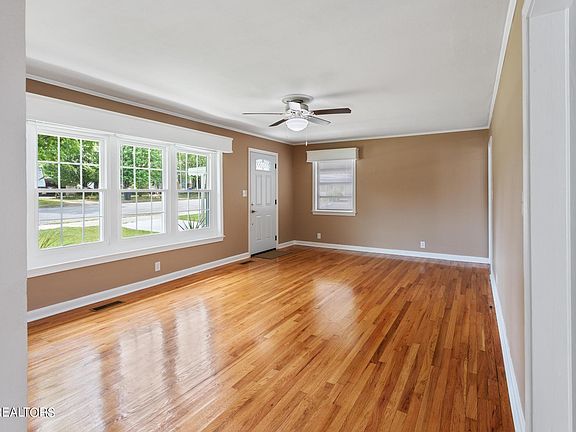 4th image of 510 9th St