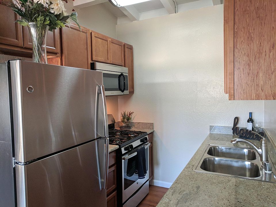 1st image of 3057 Alma St
