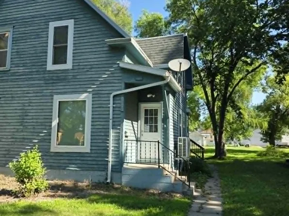 217 5th Ave SW #1, Watertown, SD 57201