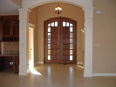 2nd image of 2201 Horseshoe Cir