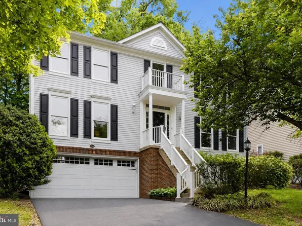 20644 Cutwater Pl, Sterling, VA 20165