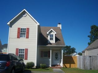 212 Hemlock Dr, Jacksonville, NC 28546