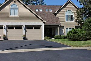 1st image of 504 Surrey Woods Dr