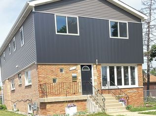7916 McVicker Ave, Burbank, IL 60459