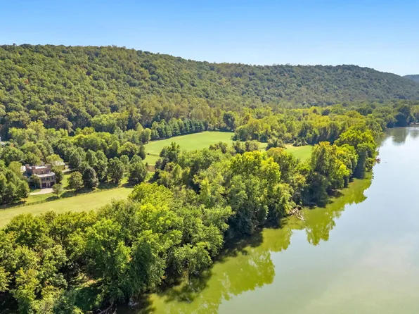 9533 Howellsville Rd, Boyce, VA 22620