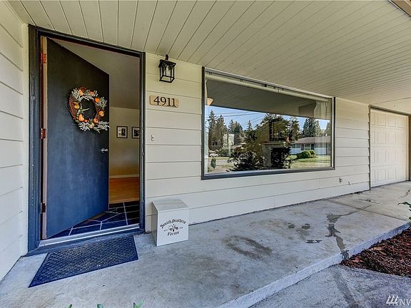 3rd image of 4911 Vista Pl