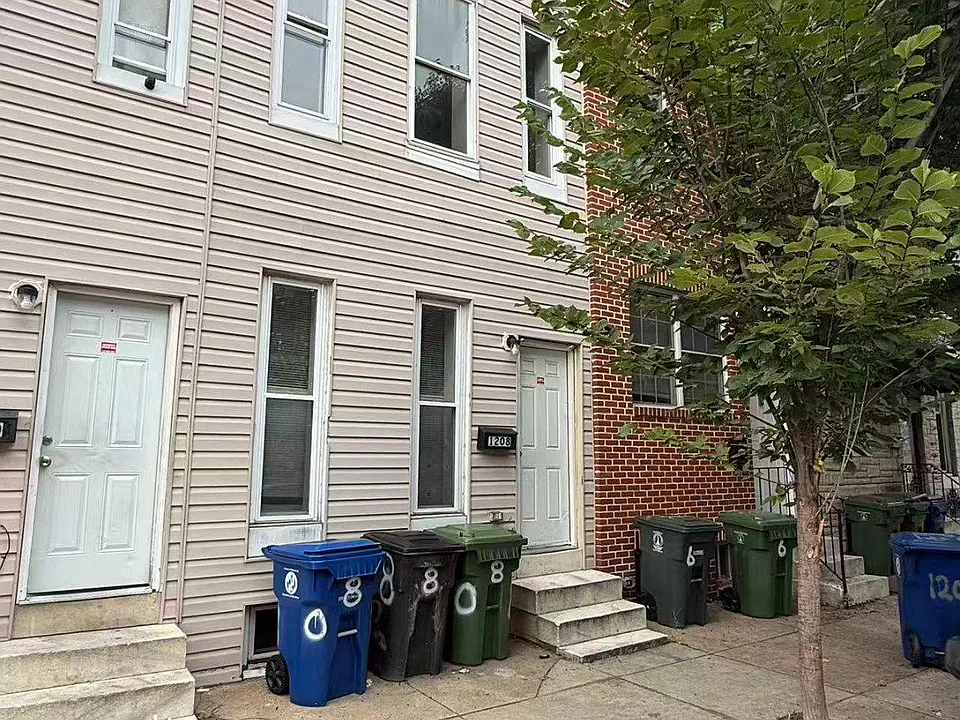 1208 James St