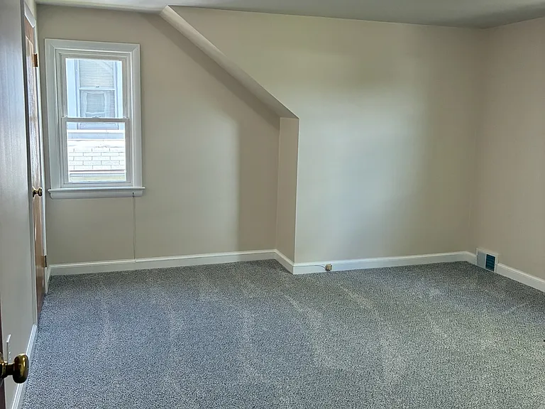 612 Frederick St — Photo 9