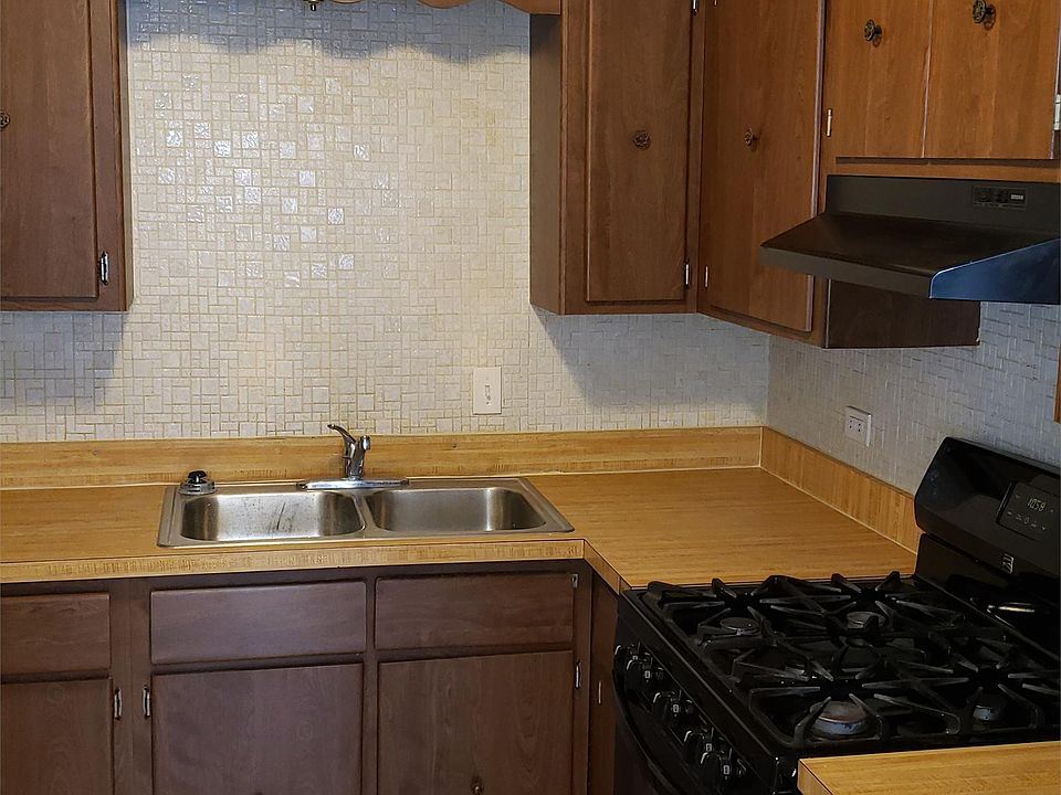 1st image of 10425 Mason Ave APT 2B