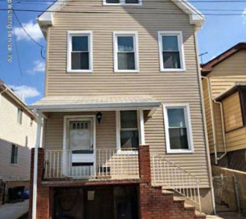 1st image of 124 Buel Ave